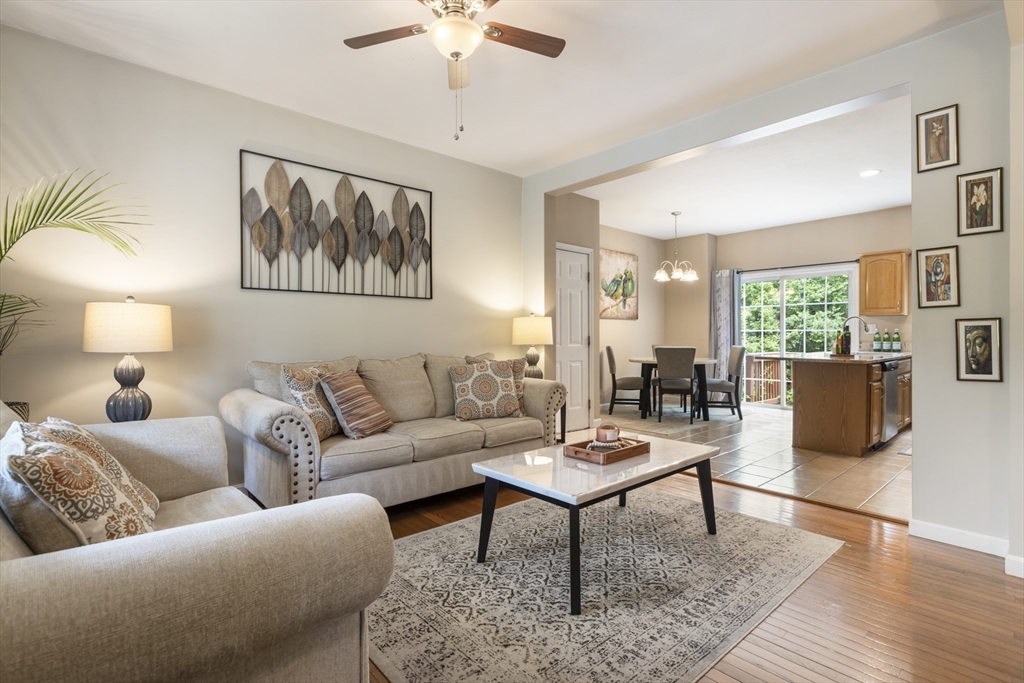 9 Oakes Cir 9