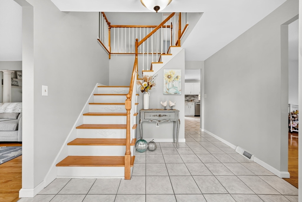 49 Hearthstone Dr