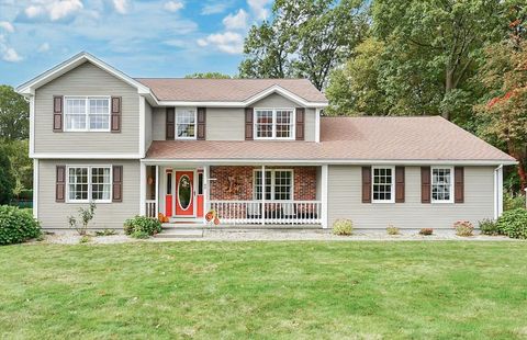 49 Hearthstone Dr Agawam MA 01001