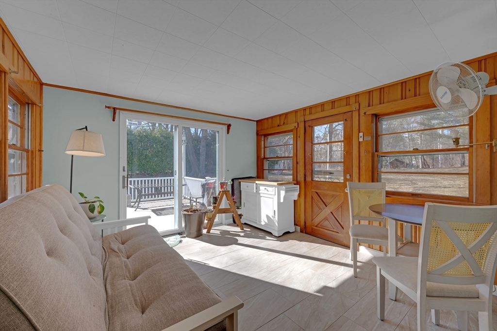 3 Santom St, Auburn, MA Photo #16