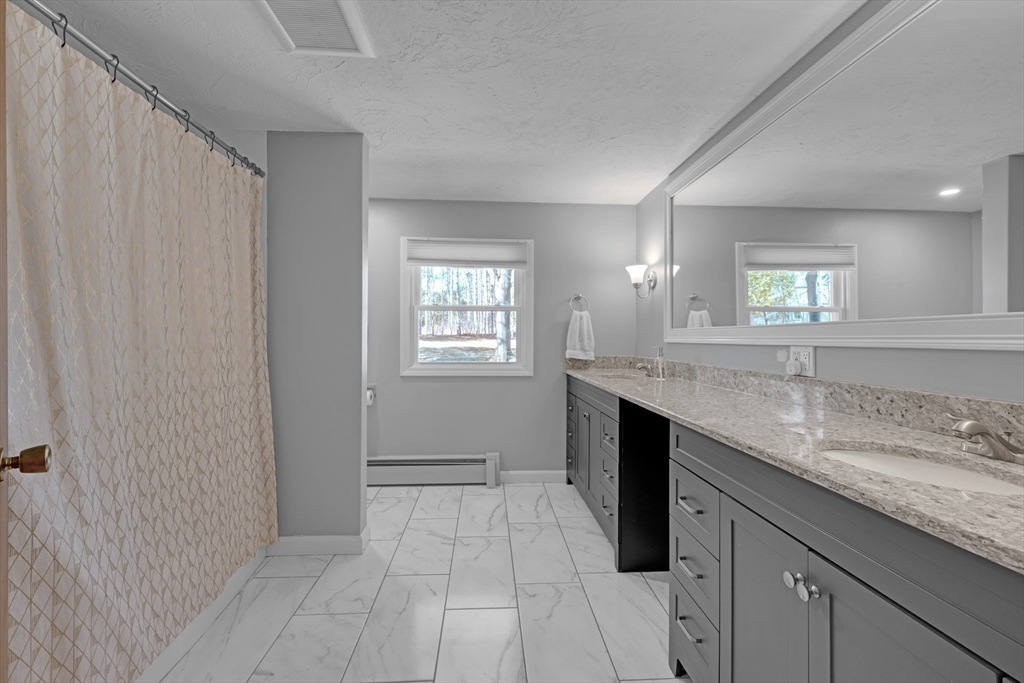 3 Santom St, Auburn, MA Photo #17