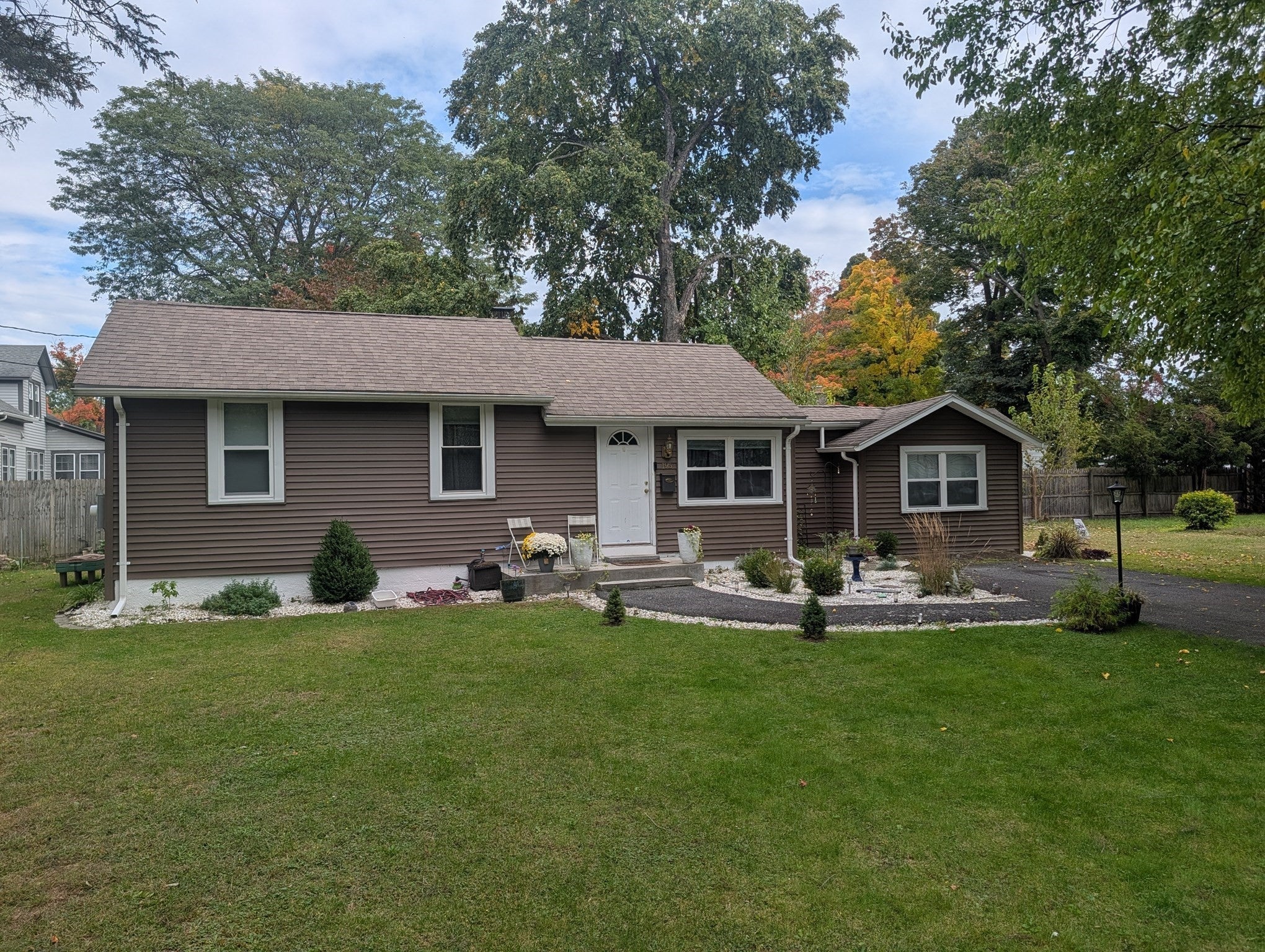 Photo of 195 Ambrose St, Springfield, MA