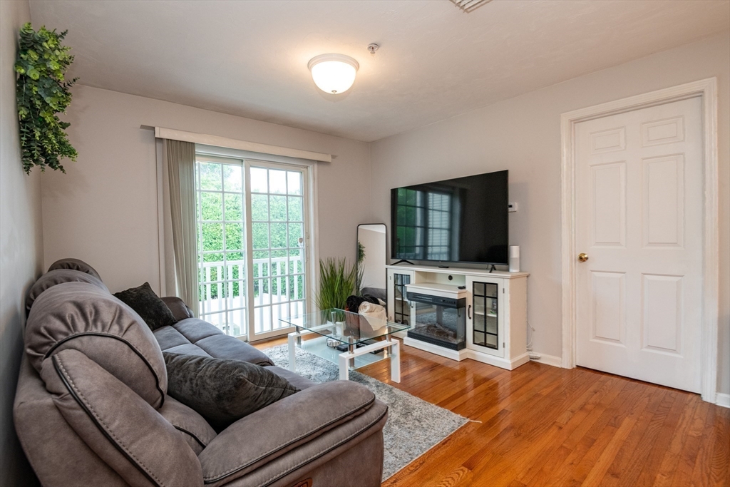 234 Water St 204
