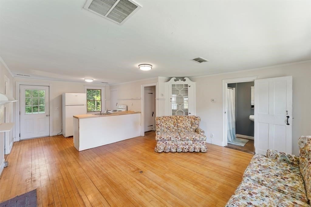 1530 Hartford Pike, Killingly, CT Photo #17