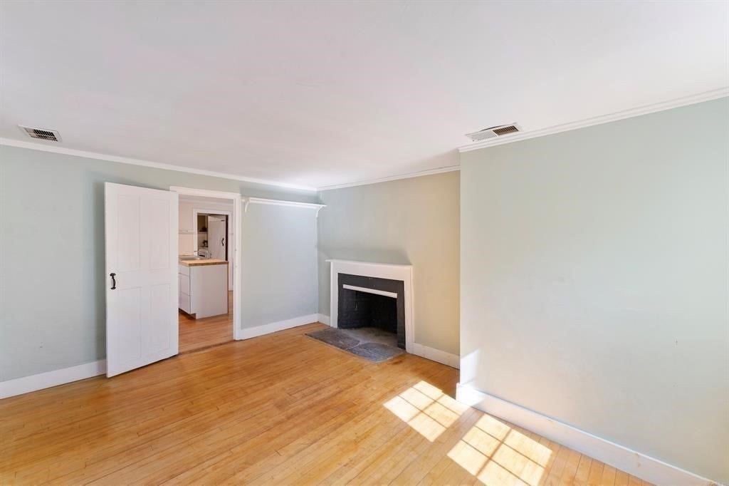 1530 Hartford Pike, Killingly, CT Photo #16