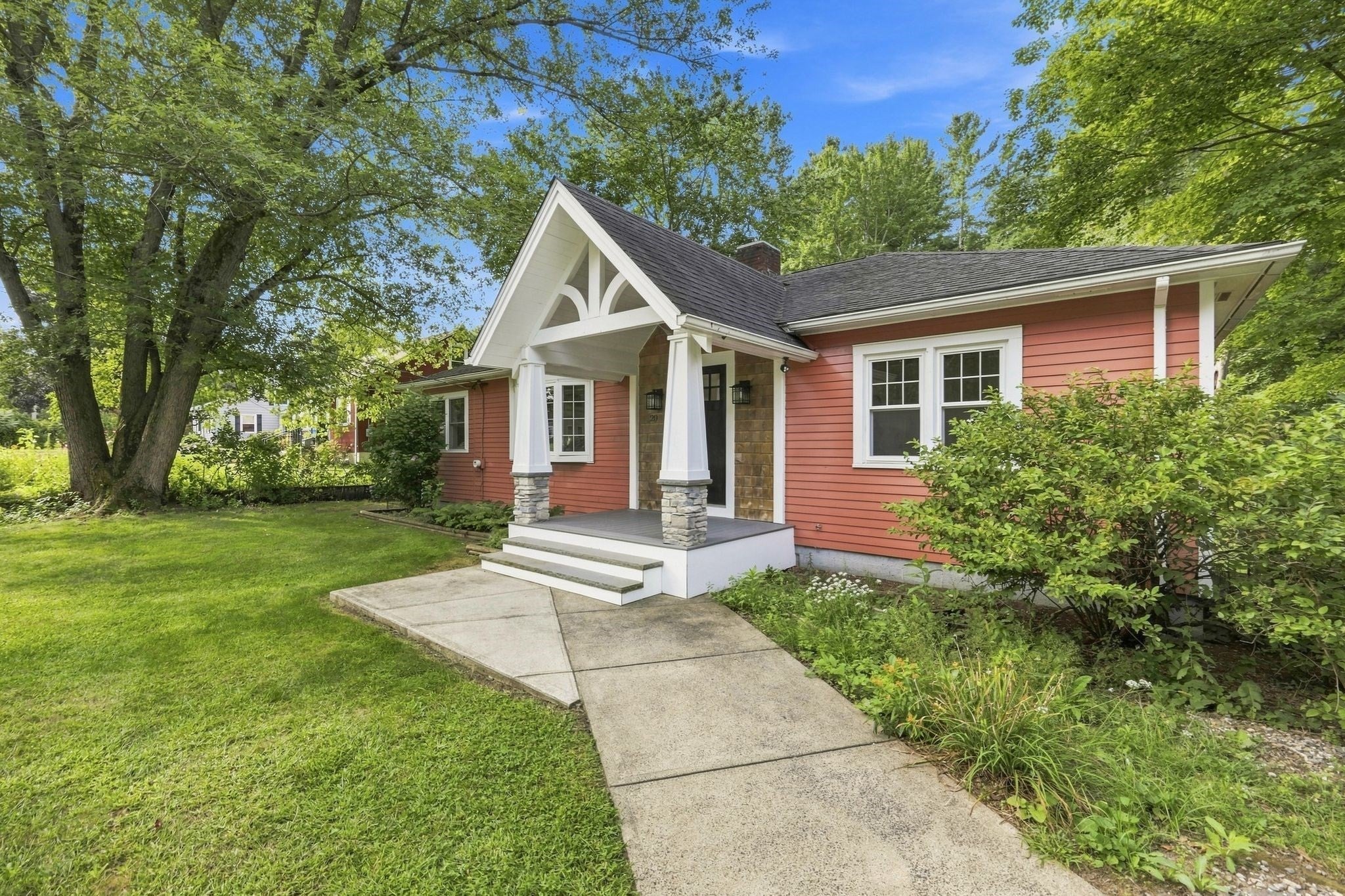 Photo of 20 Sunset Ave, South Hadley, MA