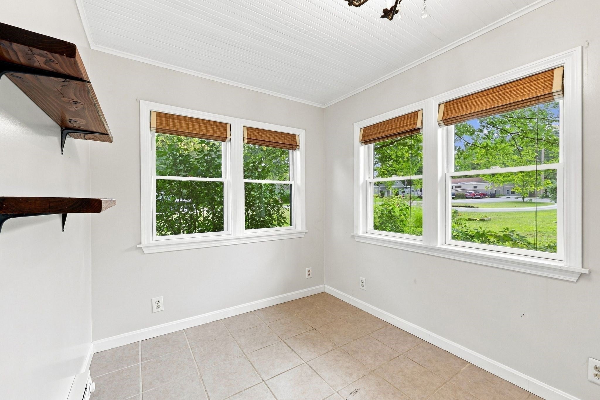 20 Sunset Ave, South Hadley, MA Photo #16