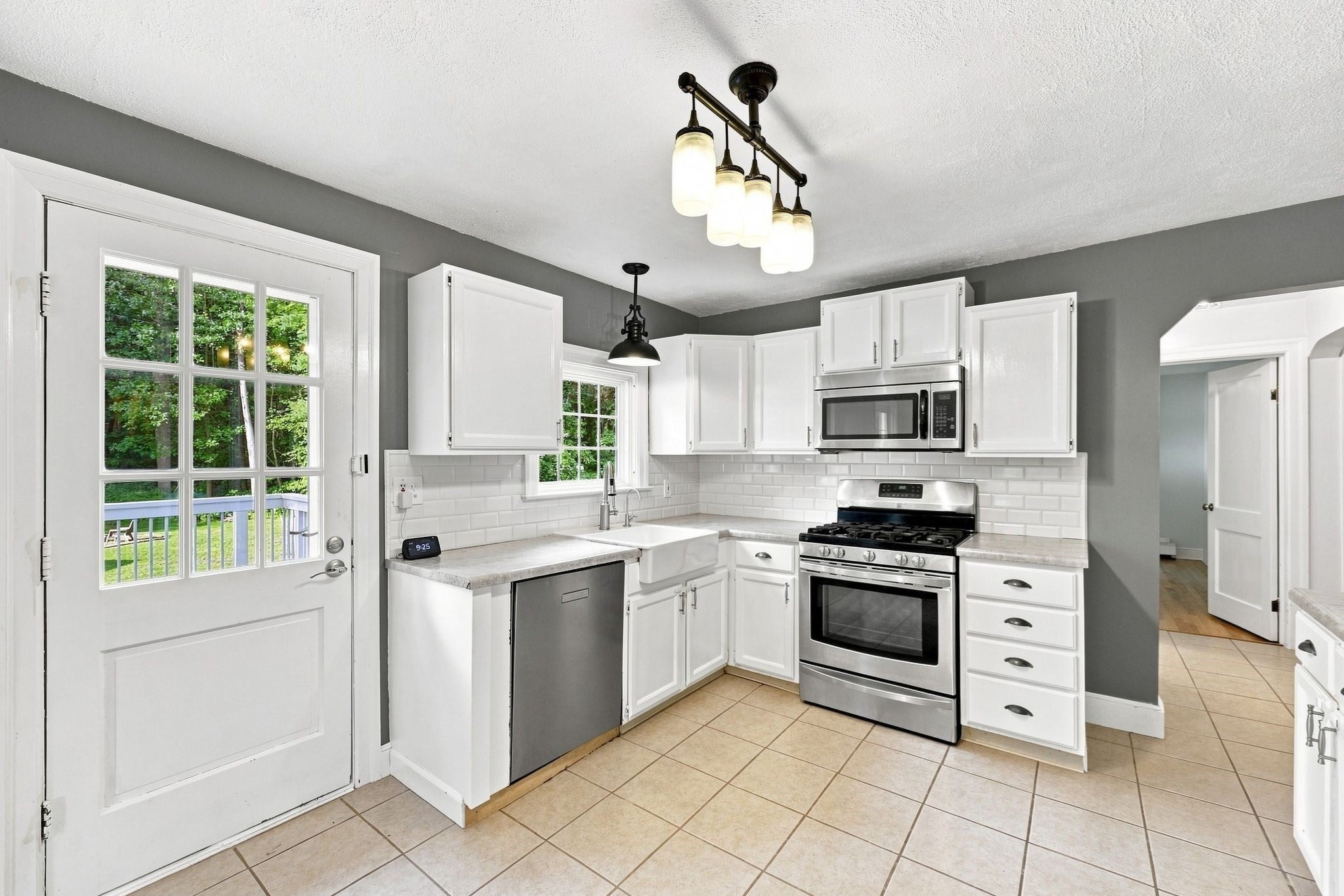 20 Sunset Ave, South Hadley, MA Photo #14