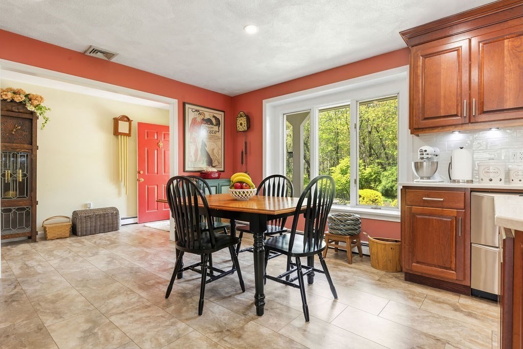 795 Maple St, Mansfield, MA Photo #10