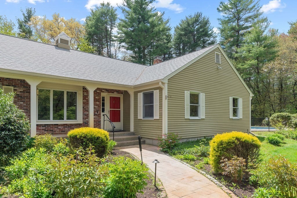 795 Maple St, Mansfield, MA Photo #9