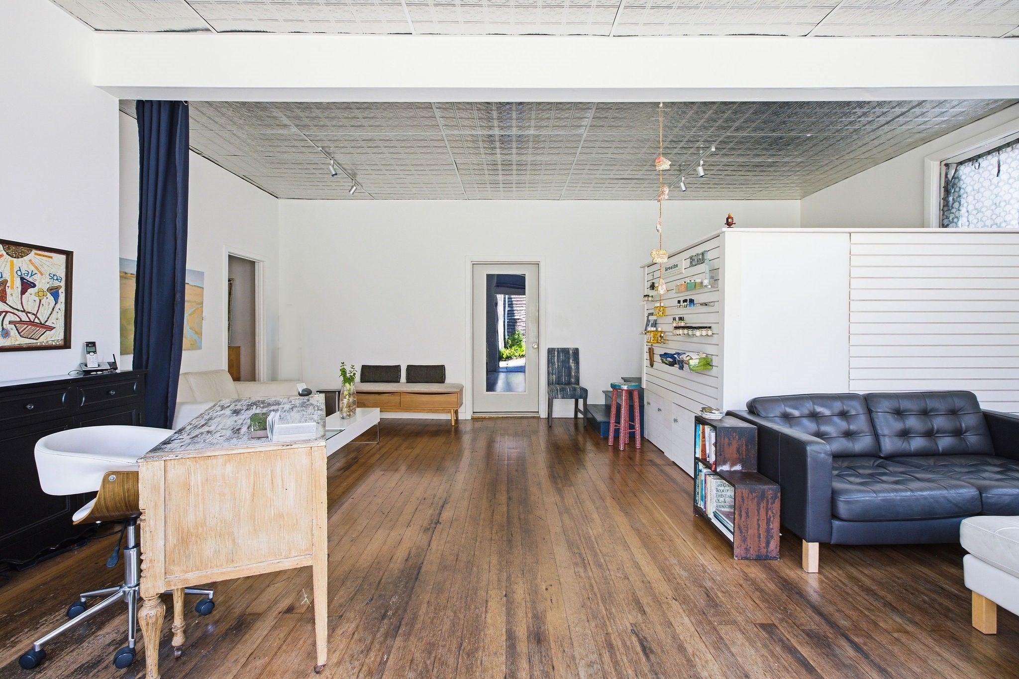 306 Commercial Street 2