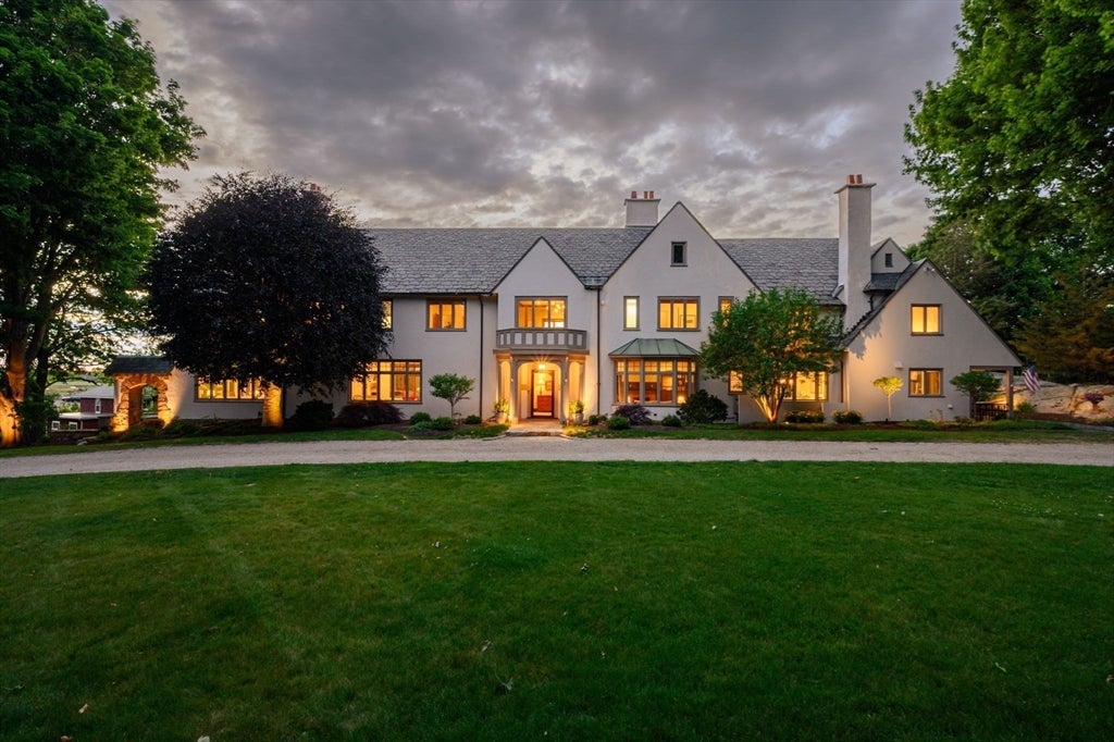 7 Baileys Causeway