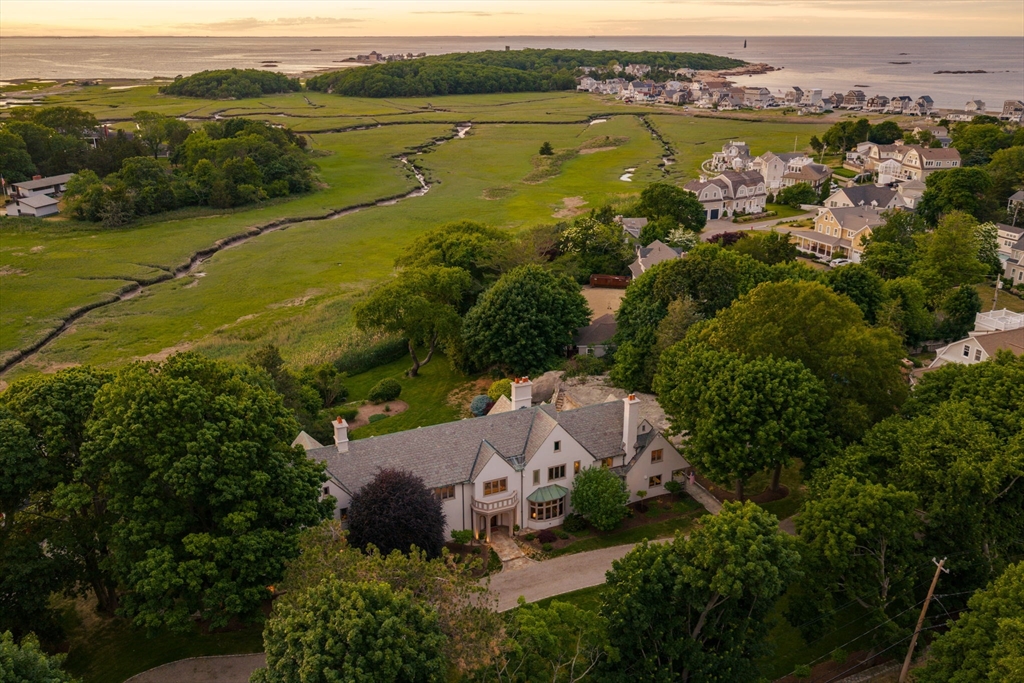 7 Baileys Causeway