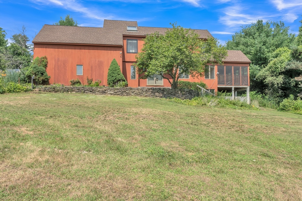 9 Stony Brook Rd