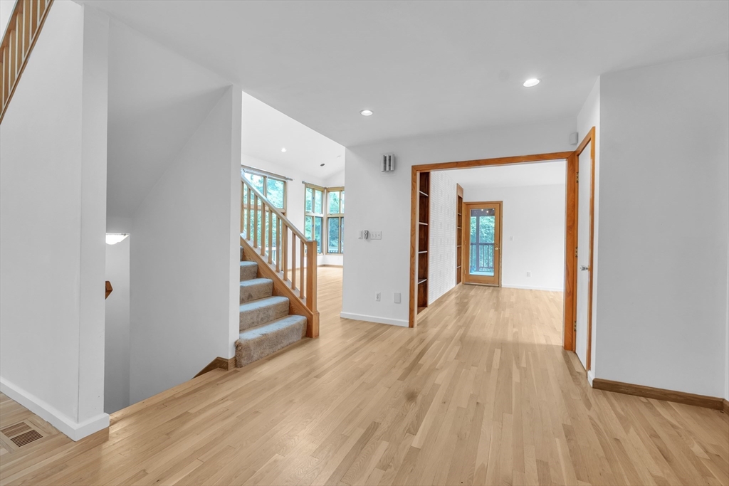 9 Stony Brook Rd