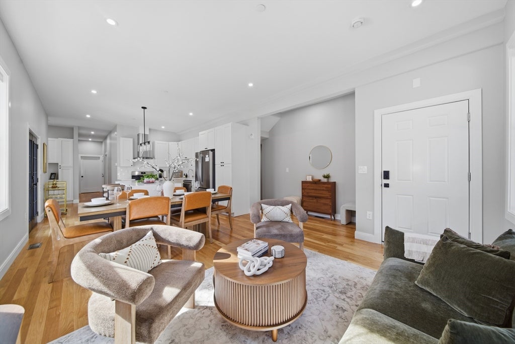 174 Walnut Street #1, Somerville, MA, 174 Walnut Street #1, Somerville, MA Photo #4