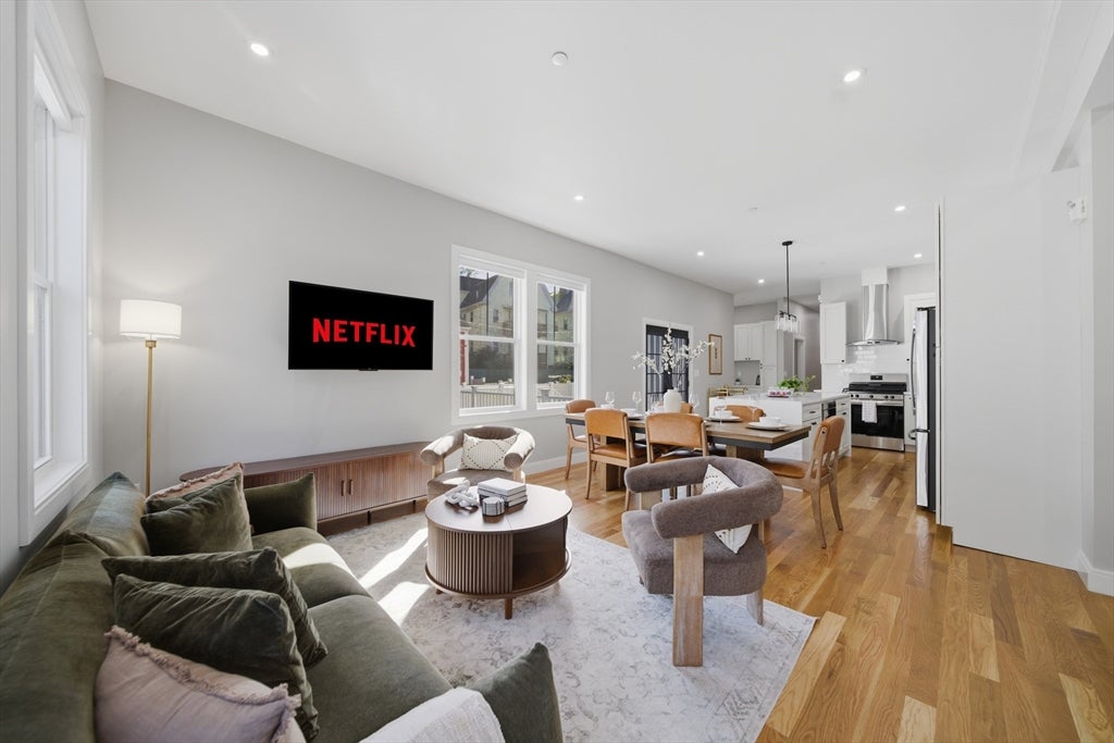 174 Walnut Street #1, Somerville, MA, 174 Walnut Street #1, Somerville, MA Photo #2