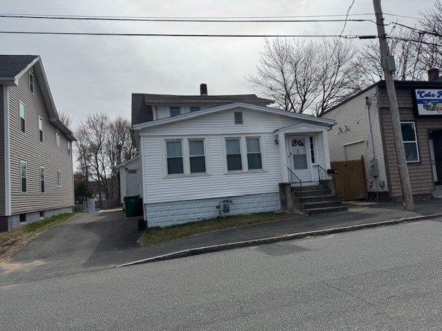 14 Taylor St, Chicopee, MA Photo #1