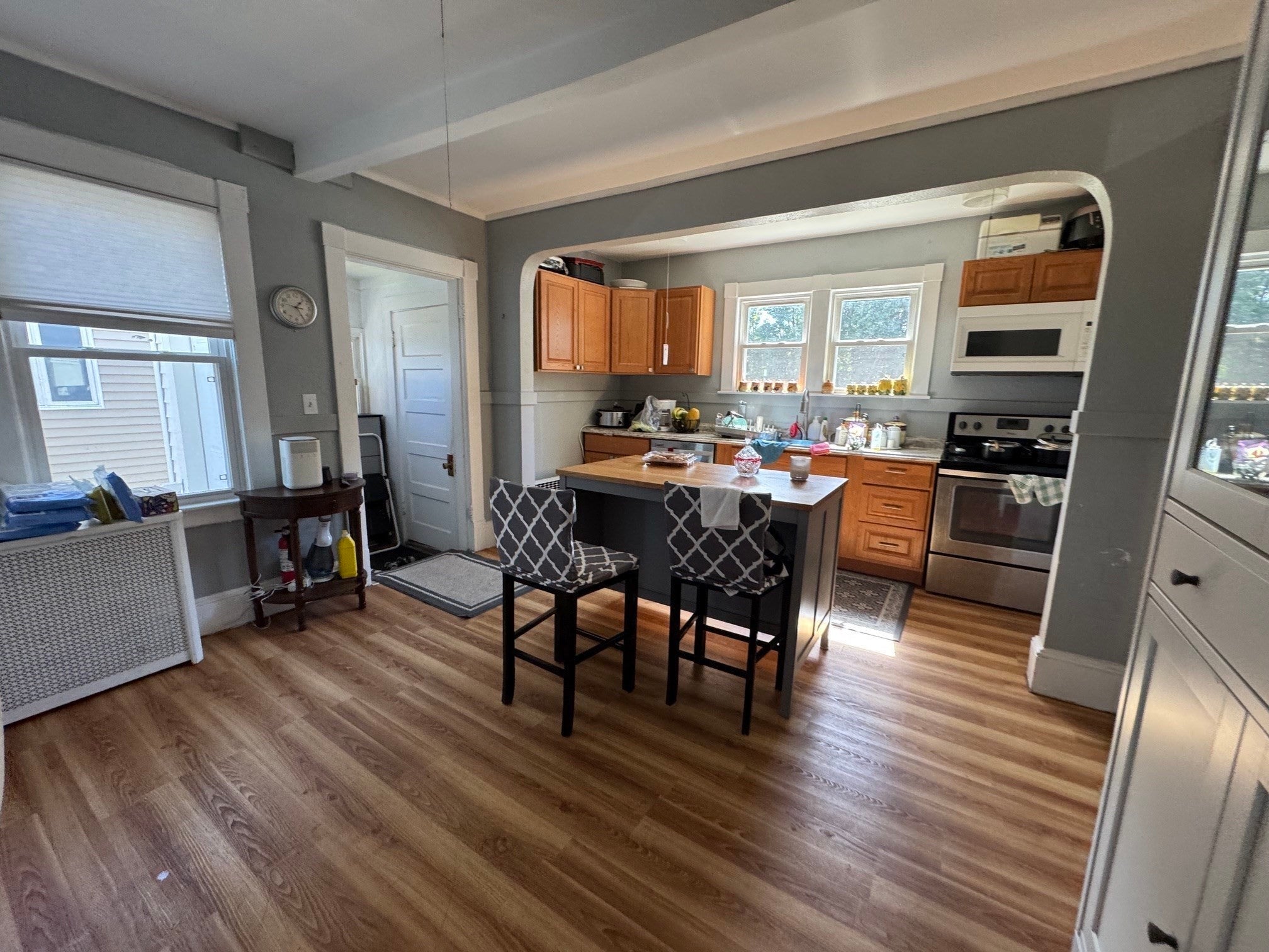 14 Taylor St, Chicopee, MA Photo #11