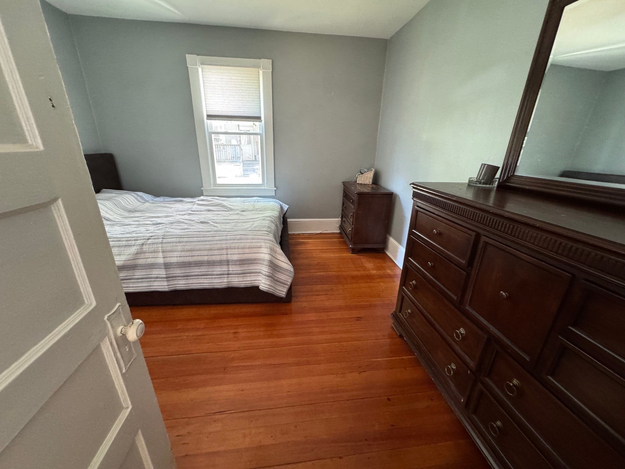 14 Taylor St, Chicopee, MA Photo #17