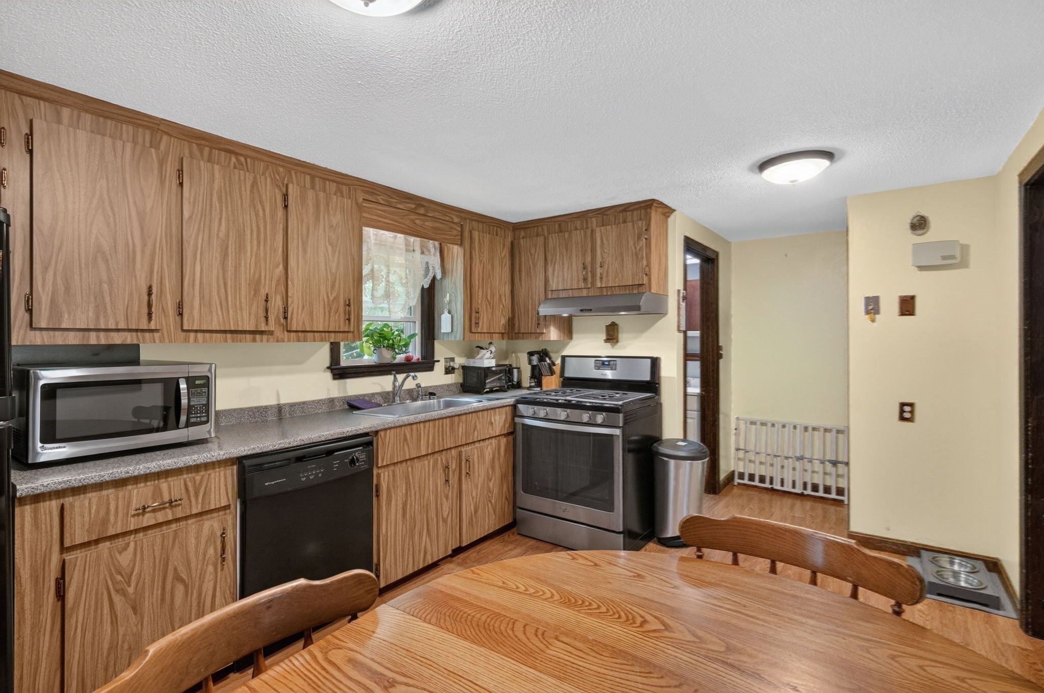 33 Carver Rd, Plymouth, MA, 33 Carver Rd, Plymouth, MA Photo #11