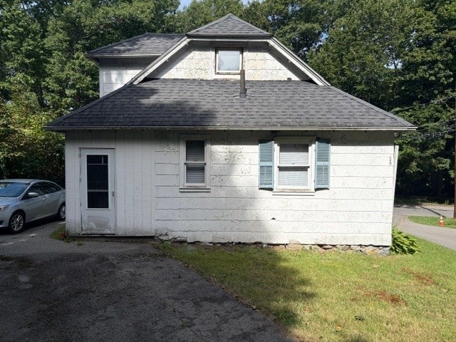 62 Hyde Park St