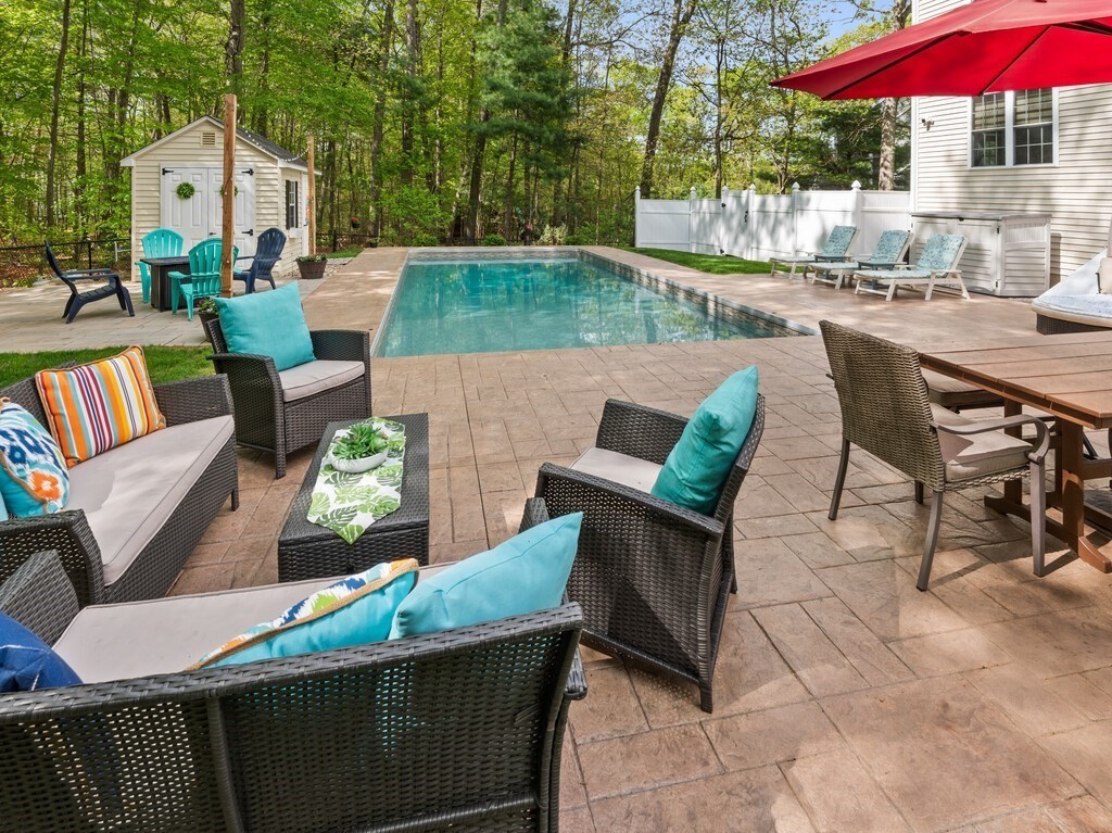 381 Lincoln Cir