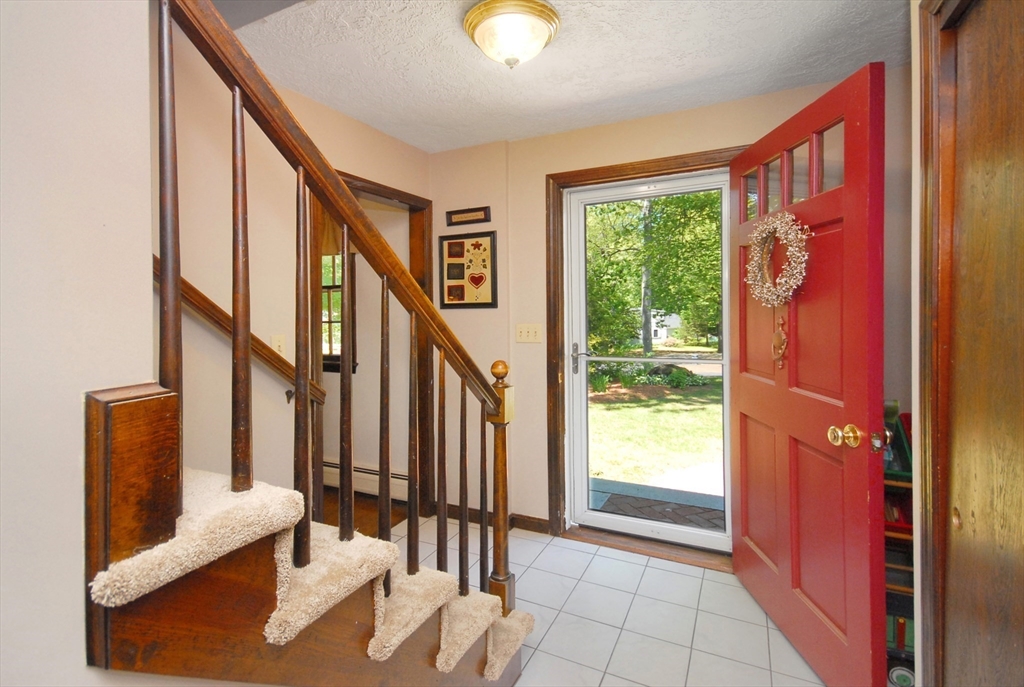 7 Country Ln