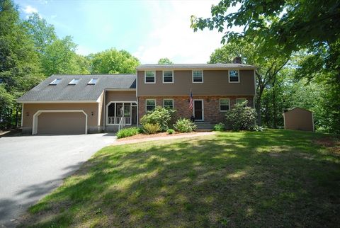 7 Country Ln Maynard MA 01754