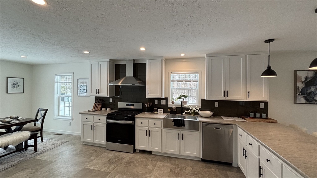 6 Berry Farms Road 1