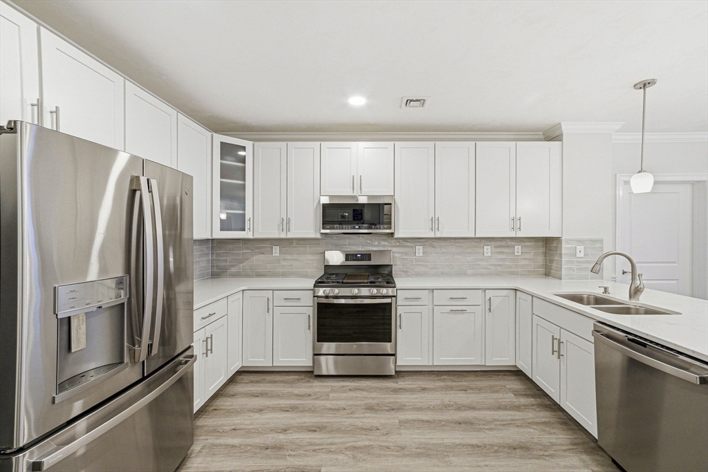 320 Middlesex Ave D208