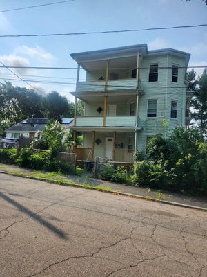 125 ARTHUR ST APT 2, BROCKTON, MA 02302 - Image 8d4fa5f0b8c8d8d04b6c56270a7b4f7f/2244842401