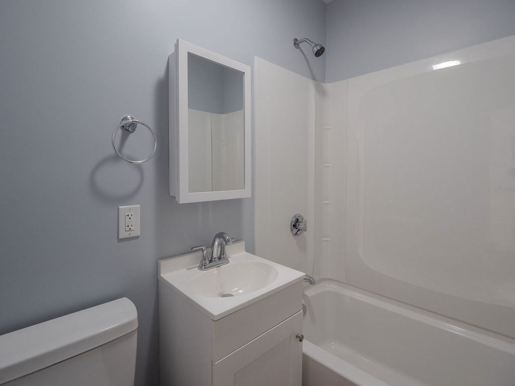 12 Ives St, Worcester, MA, 12 Ives St, Worcester, MA Photo #13