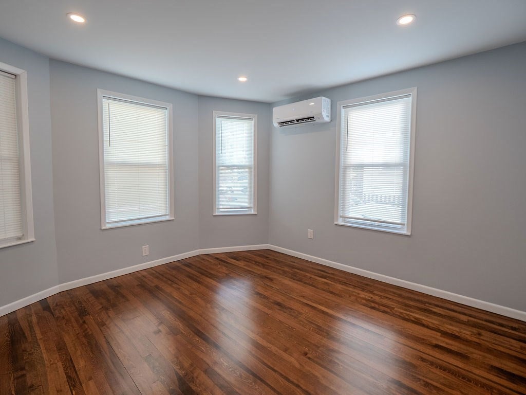 12 Ives St, Worcester, MA, 12 Ives St, Worcester, MA Photo #15