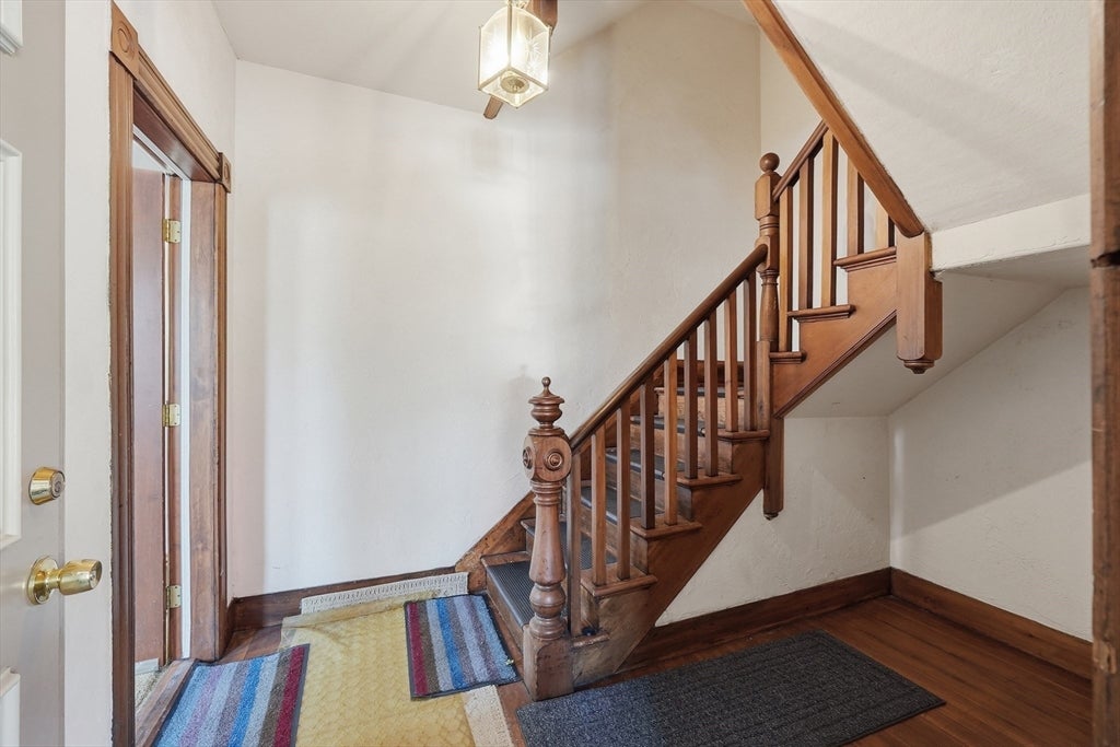 16 Dartmouth St, Worcester, MA, 16 Dartmouth St, Worcester, MA Photo #2