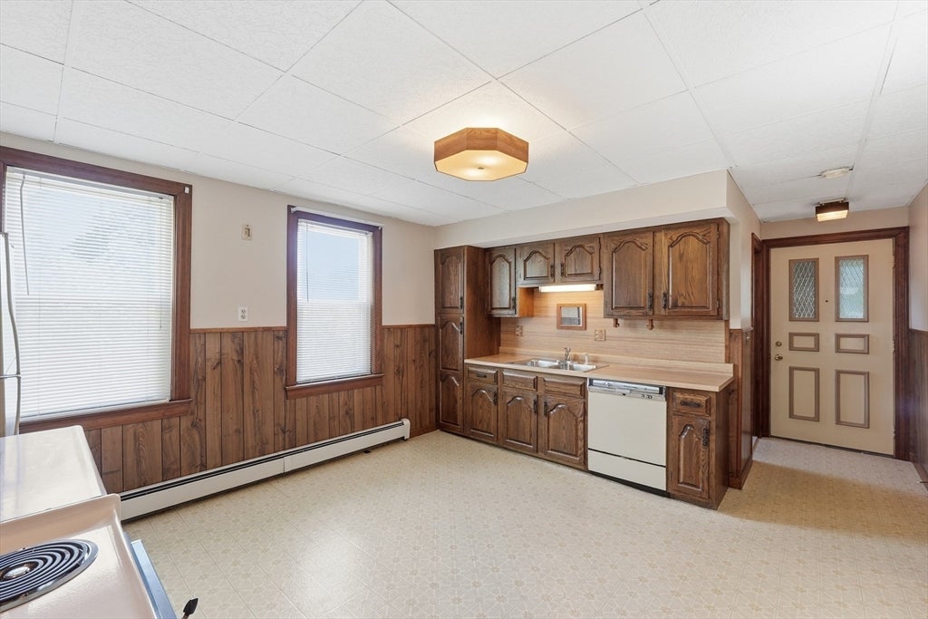 16 Dartmouth St, Worcester, MA, 16 Dartmouth St, Worcester, MA Photo #13