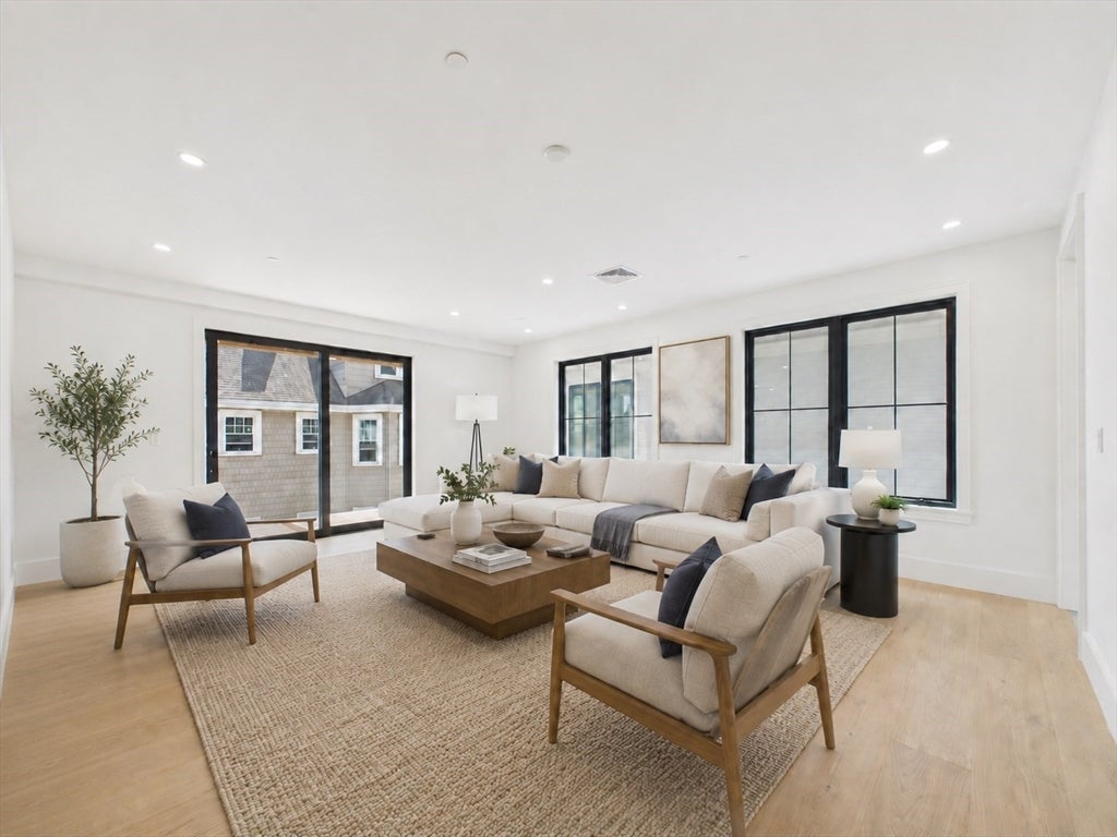 244 L Street #2, Boston, MA, 244 L Street #2, Boston, MA Photo #2