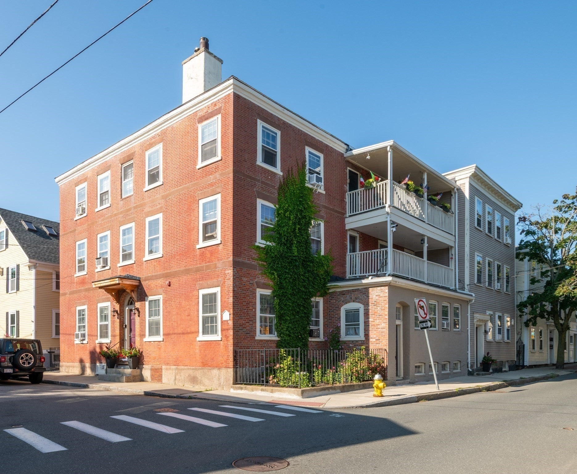 96 Derby Street 1, Salem MA 01970