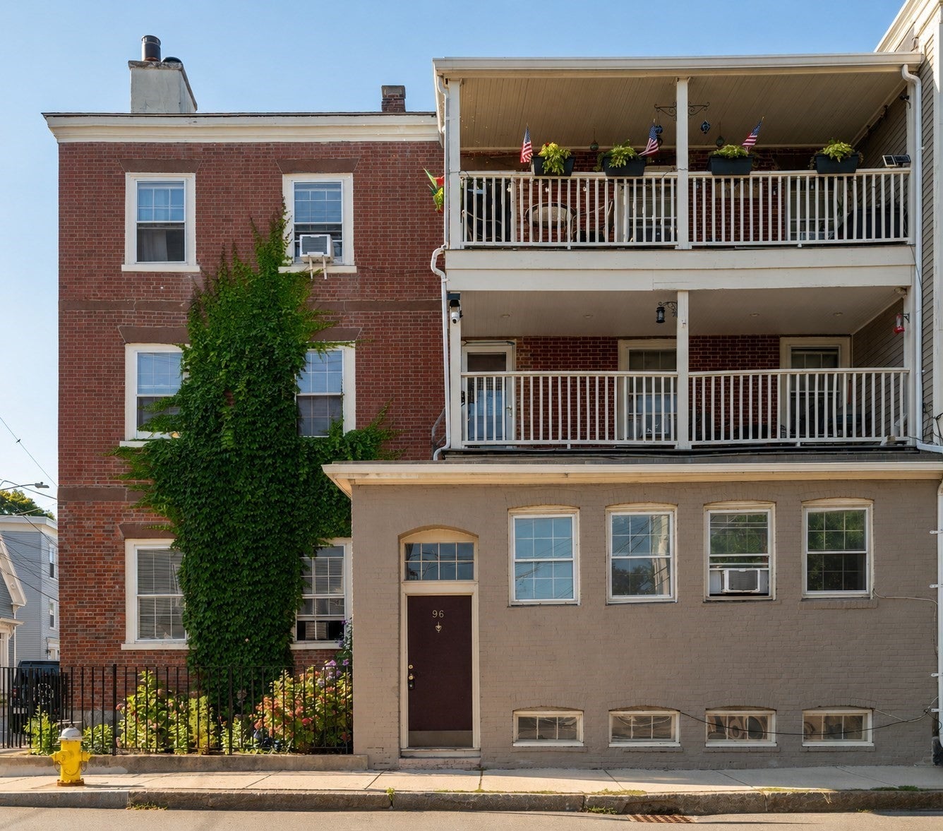 96 Derby Street
