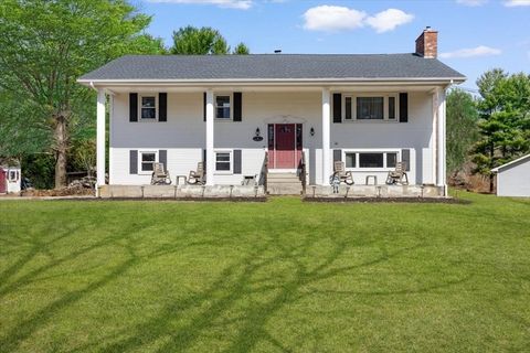 2 Highland Ridge Rd Freetown MA 02702