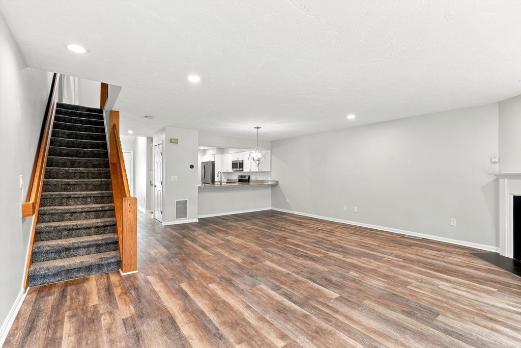 78 Pointe Rok Drive #78, Worcester, MA Photo #5