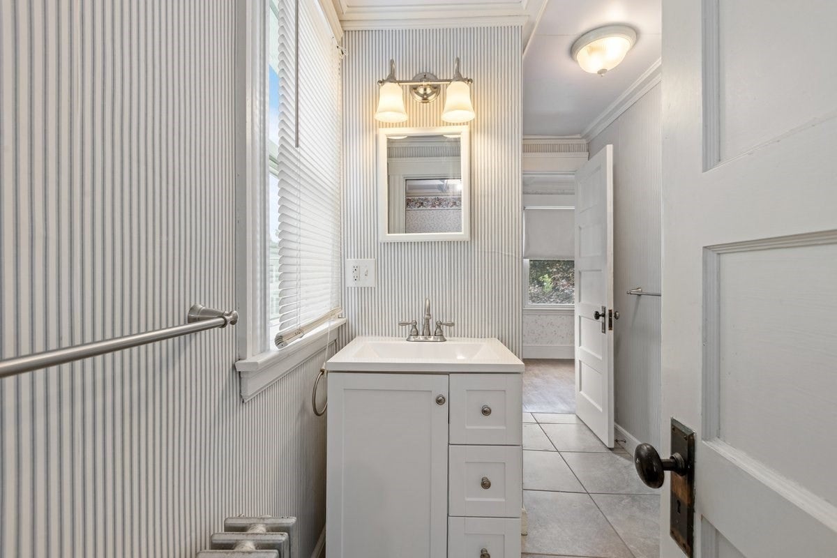 20 Lexington Ave, Haverhill, MA, 20 Lexington Ave, Haverhill, MA Photo #24