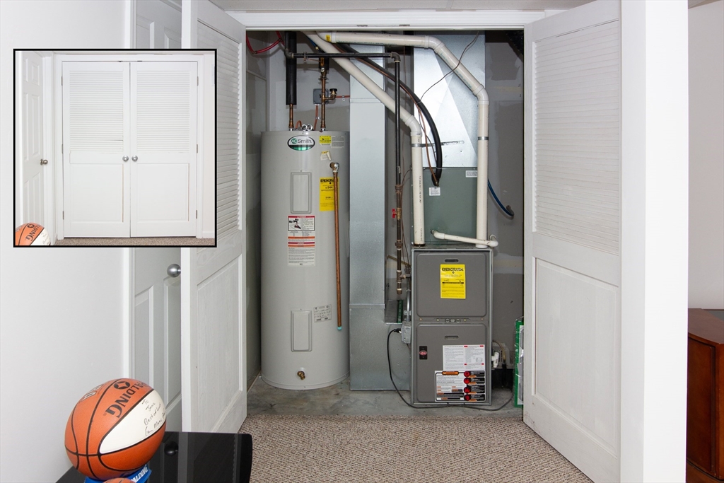 Chicopee, Massachusetts 01020, United States, 2 Bedrooms Bedrooms, ,2 BathroomsBathrooms,Residential,Contingent,117732