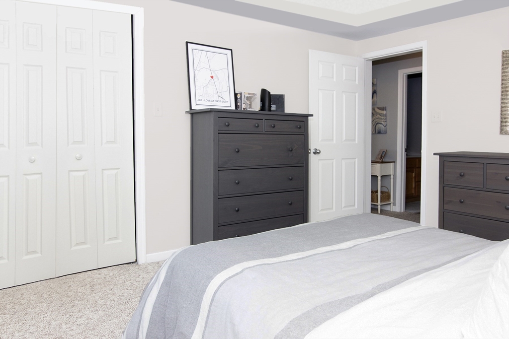 Chicopee, Massachusetts 01020, United States, 2 Bedrooms Bedrooms, ,2 BathroomsBathrooms,Residential,Contingent,117732