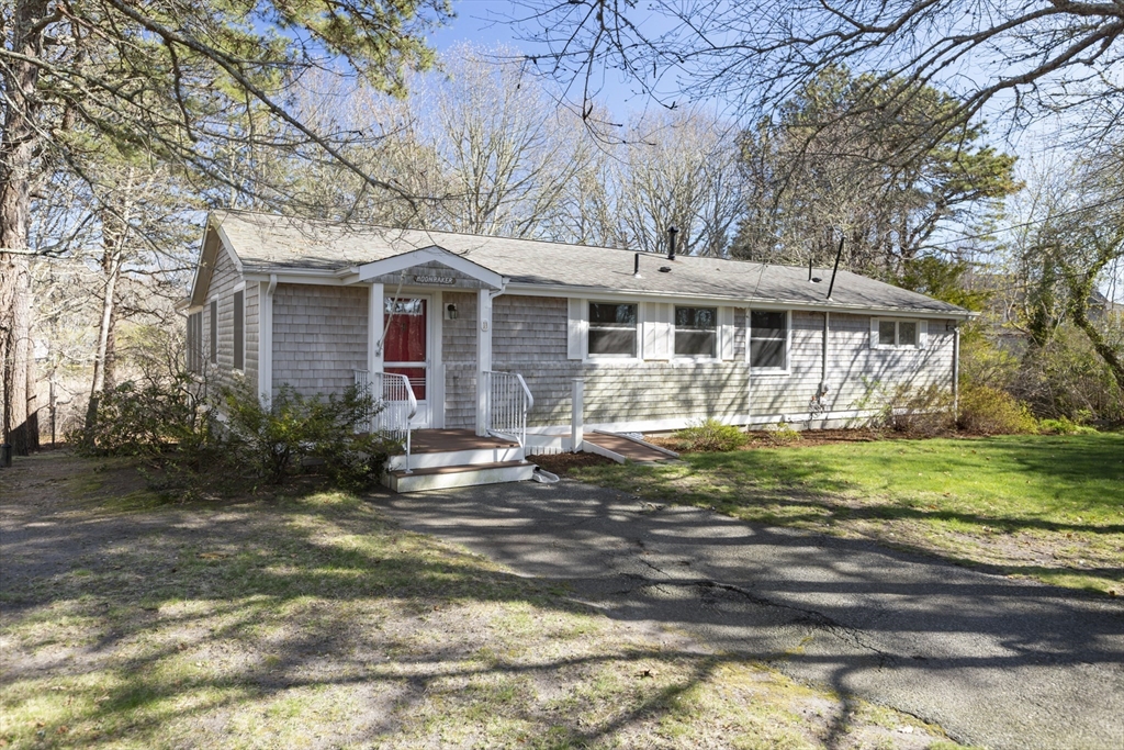 Photo 1 of 39 — 6 Stanley Pl, Barnstable, MA 02601