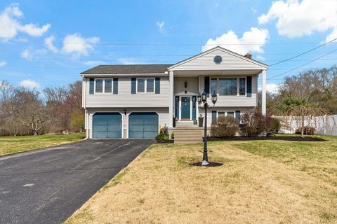 116 Saint Laurent Pkwy Seekonk MA 02771