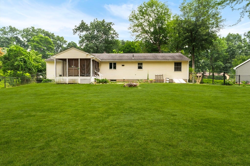 22 Carillon Circle, Easthampton, MA, 22 Carillon Circle, Easthampton, MA Photo #12