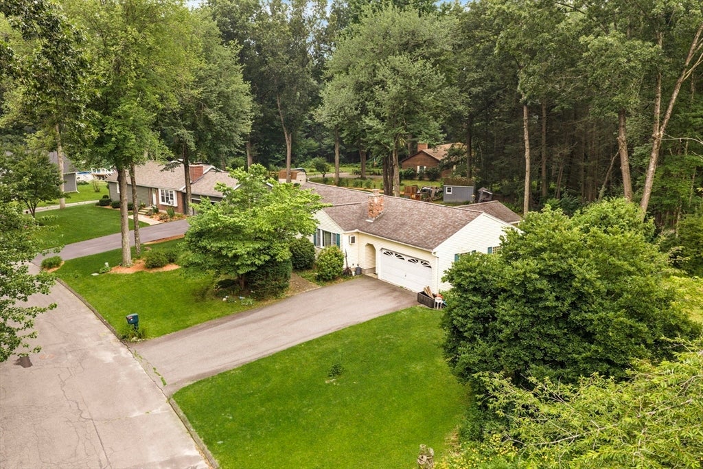 22 Carillon Circle, Easthampton, MA, 22 Carillon Circle, Easthampton, MA Photo #6