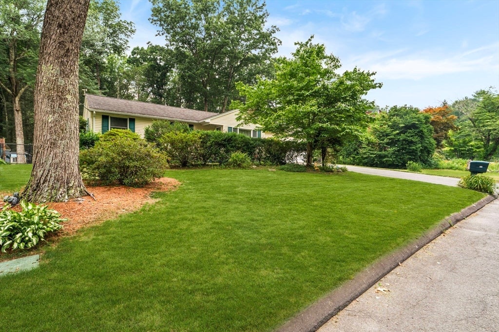 22 Carillon Circle, Easthampton, MA, 22 Carillon Circle, Easthampton, MA Photo #5