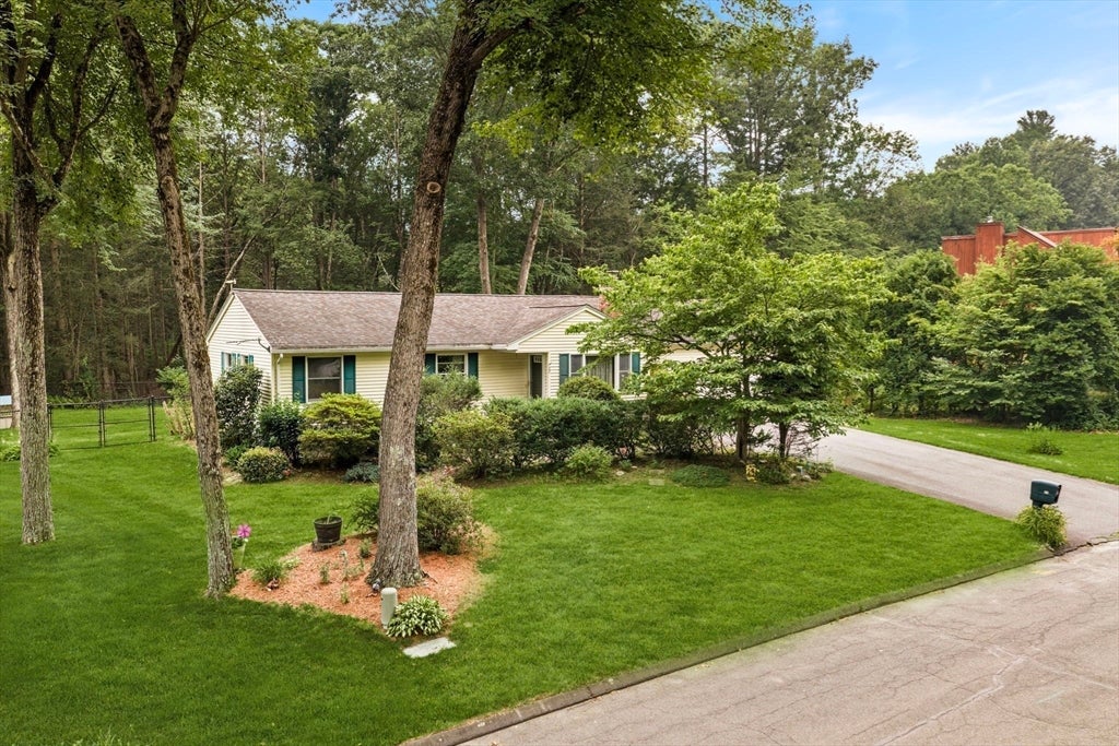22 Carillon Circle, Easthampton, MA, 22 Carillon Circle, Easthampton, MA Photo #4